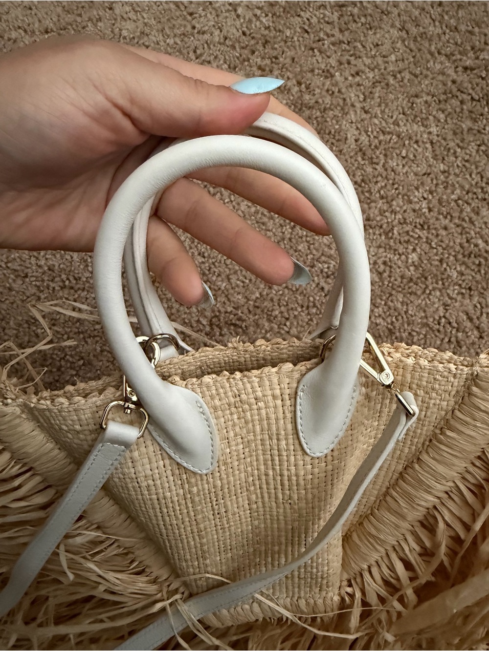 Jacquemus Natural Raffia Fringe Tote with White Leather Handles - Picture 3 of 5